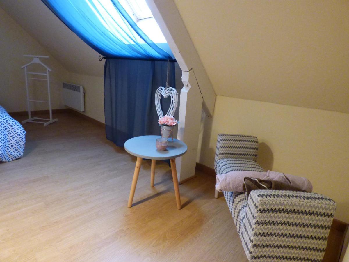 Les Petites Brosses Bed and Breakfast Montbizot Eksteriør billede